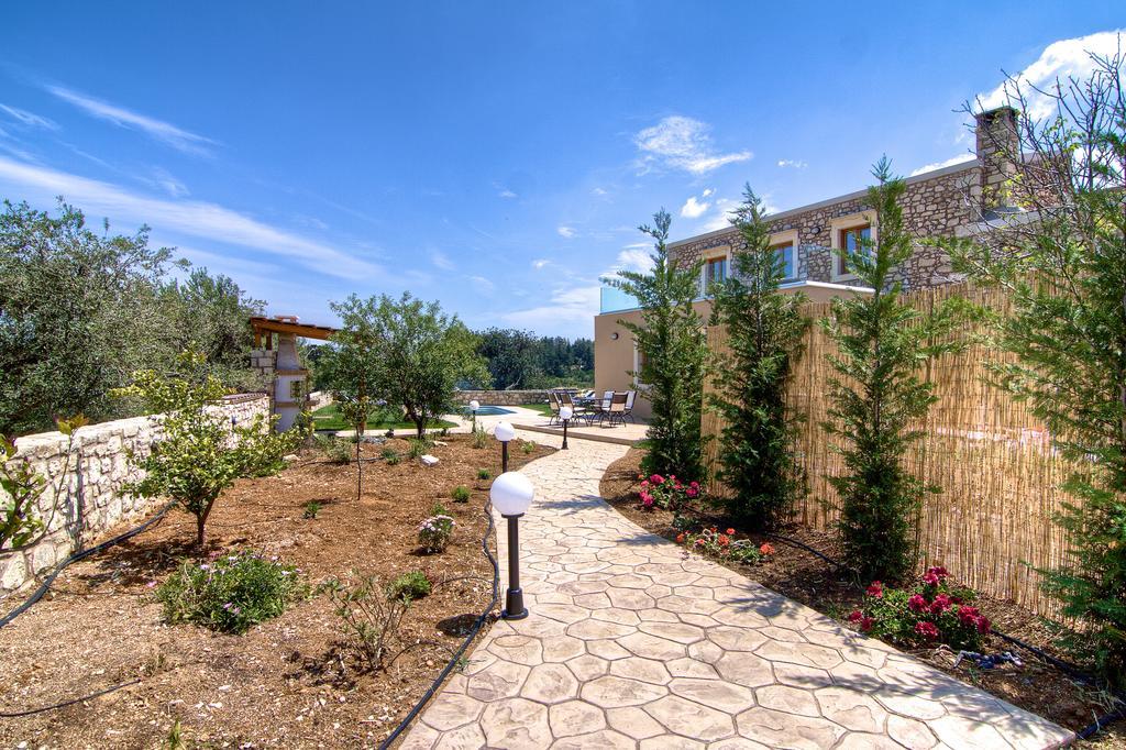 Green Paradise Villa Margarítai Pokoj fotografie